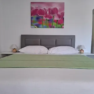 Apartman & Mila, Banjol
