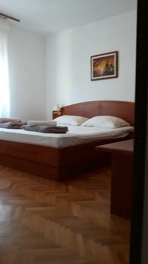 Rooms Pipo Banjol Vendégház